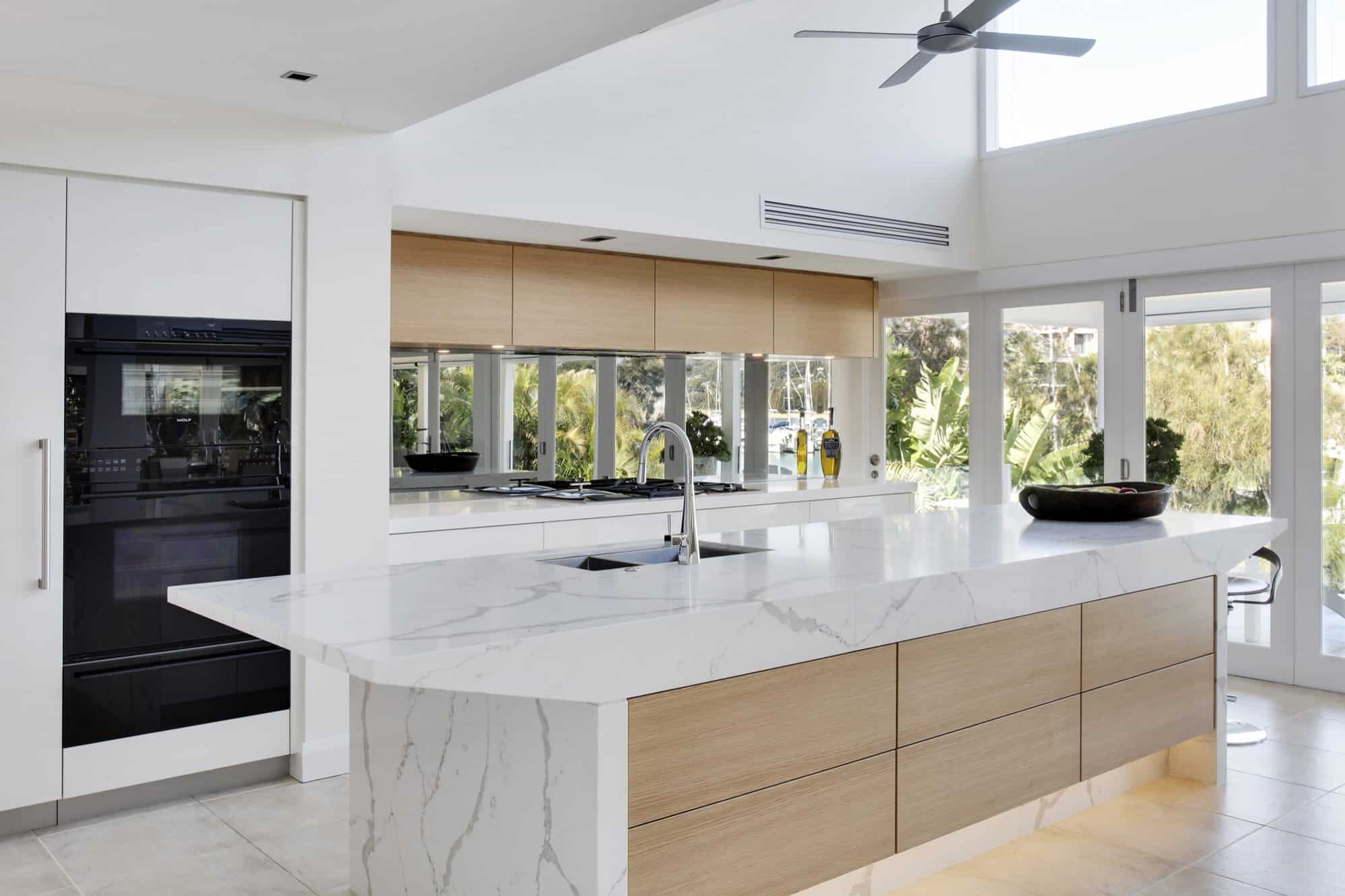 Create a Stunning Kitchen with Our Guide to High-end Designs in South Africa!