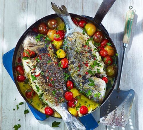 Baked sea bream with garlic and rosemary