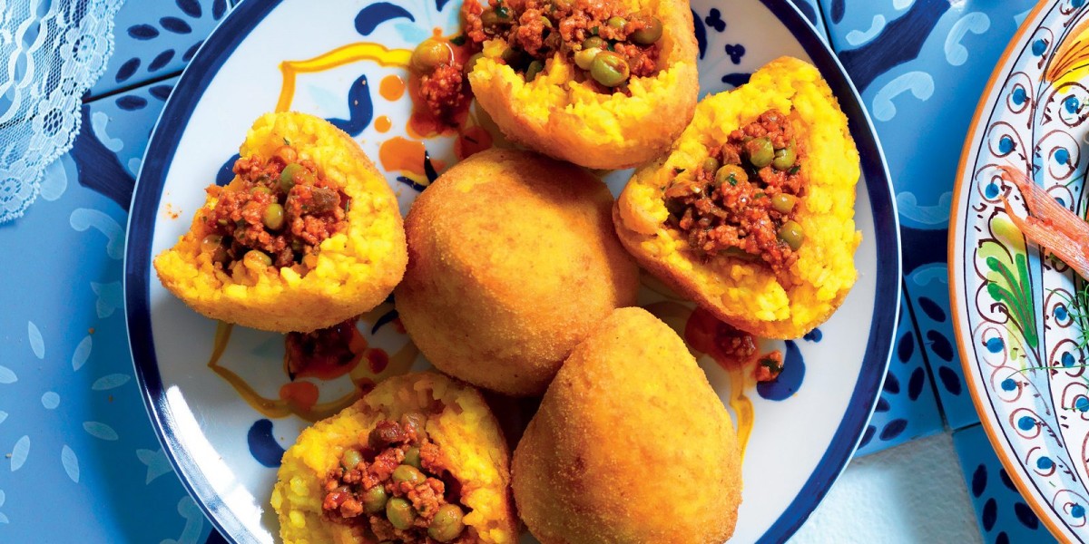 Arancini with ragu (arancine al ragù)