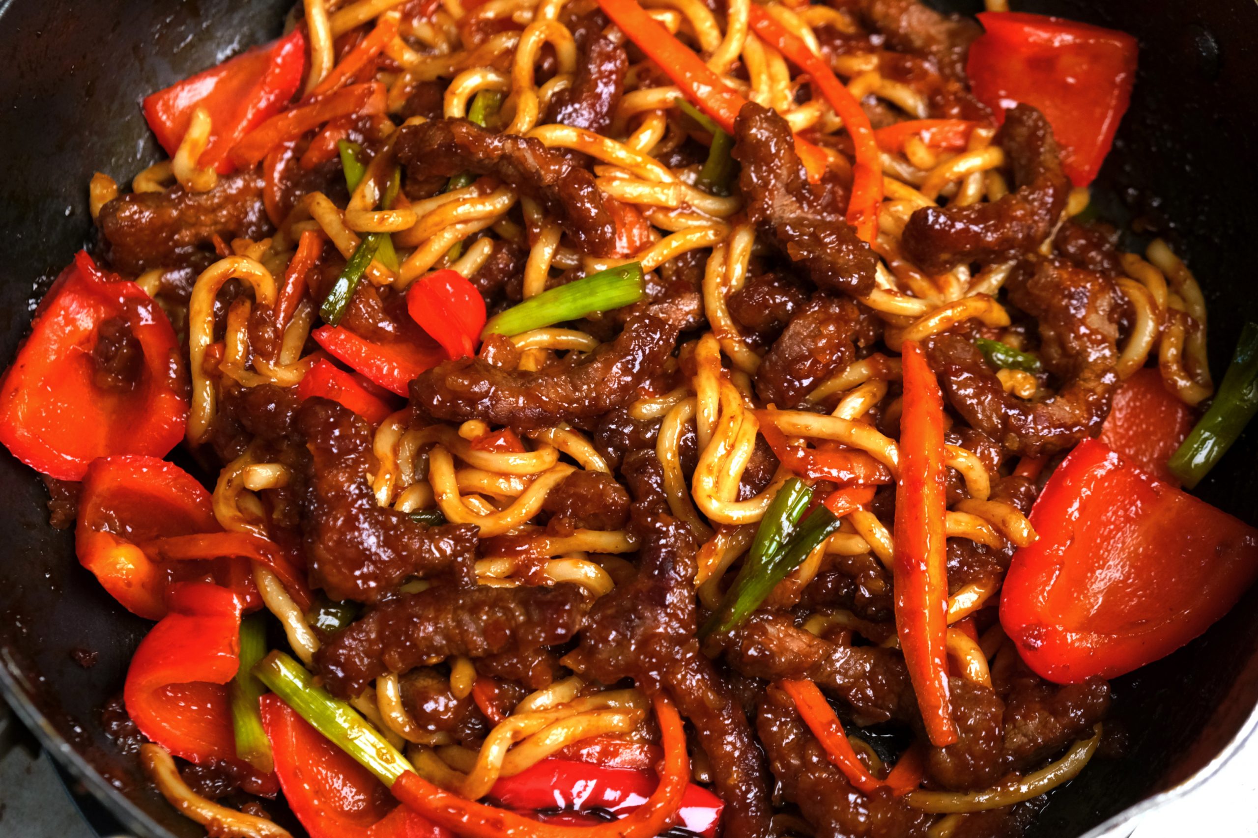 Chilli beef udon noodles