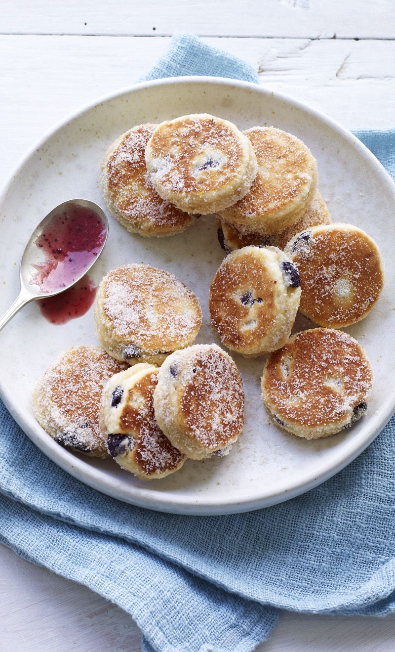 Fennel Welsh cakes with a blueberry coulis