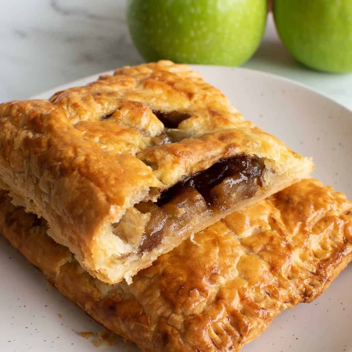 Puff pastry apple pies