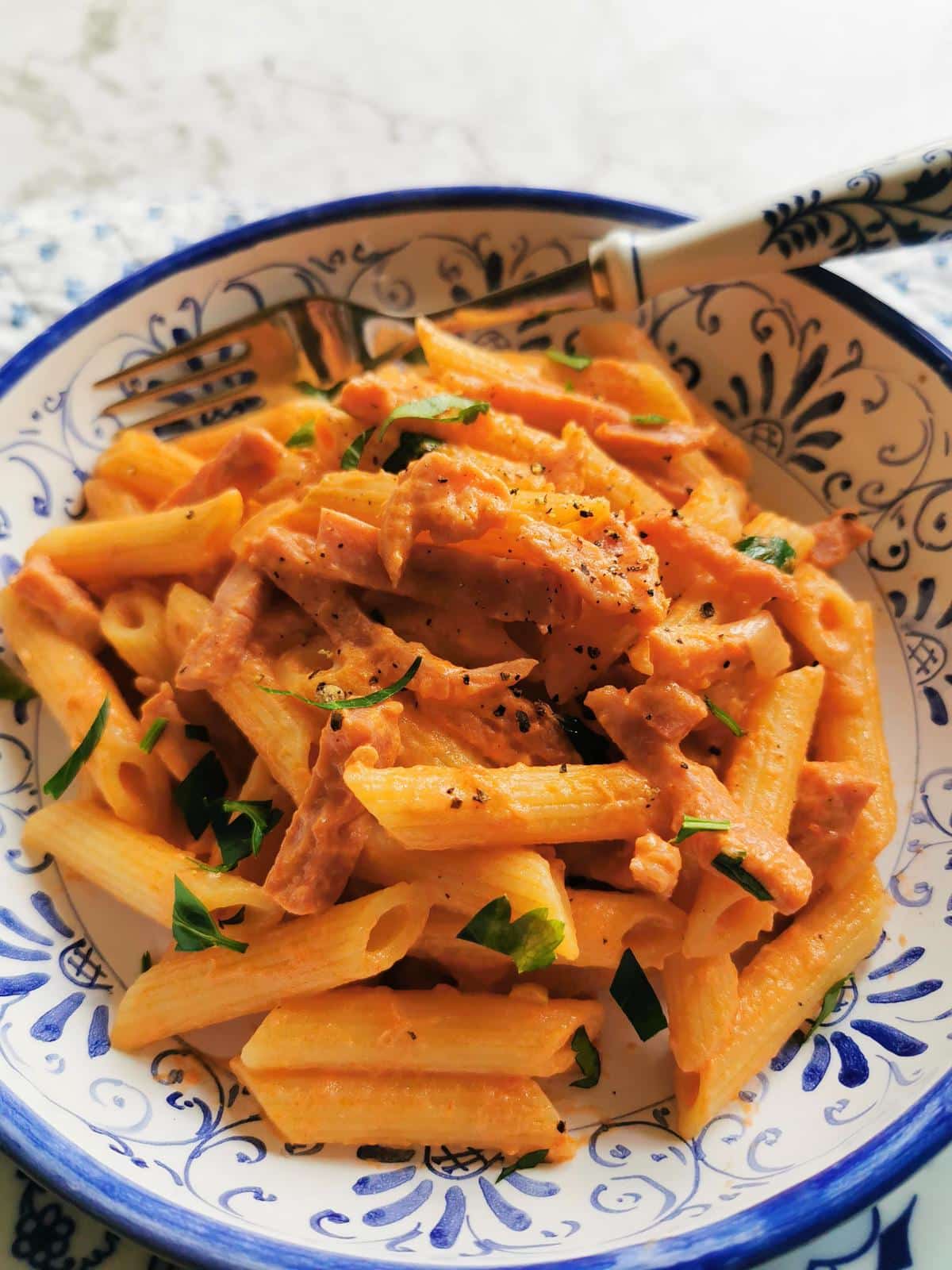 Parma ham and pimento penne