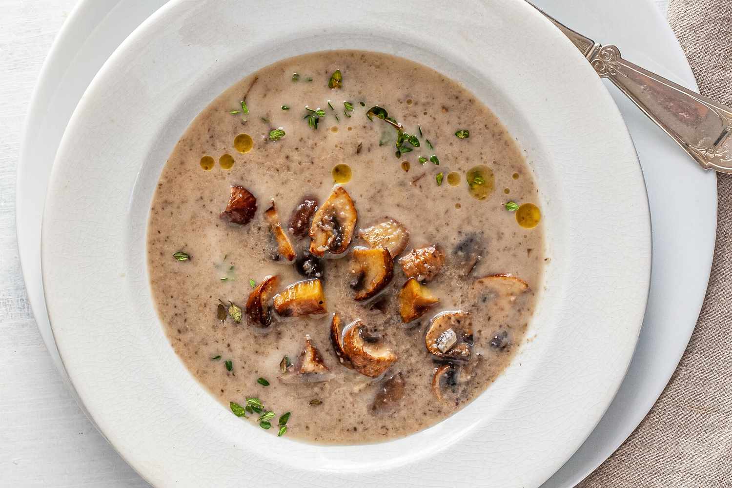 Chestnut mushroom soup