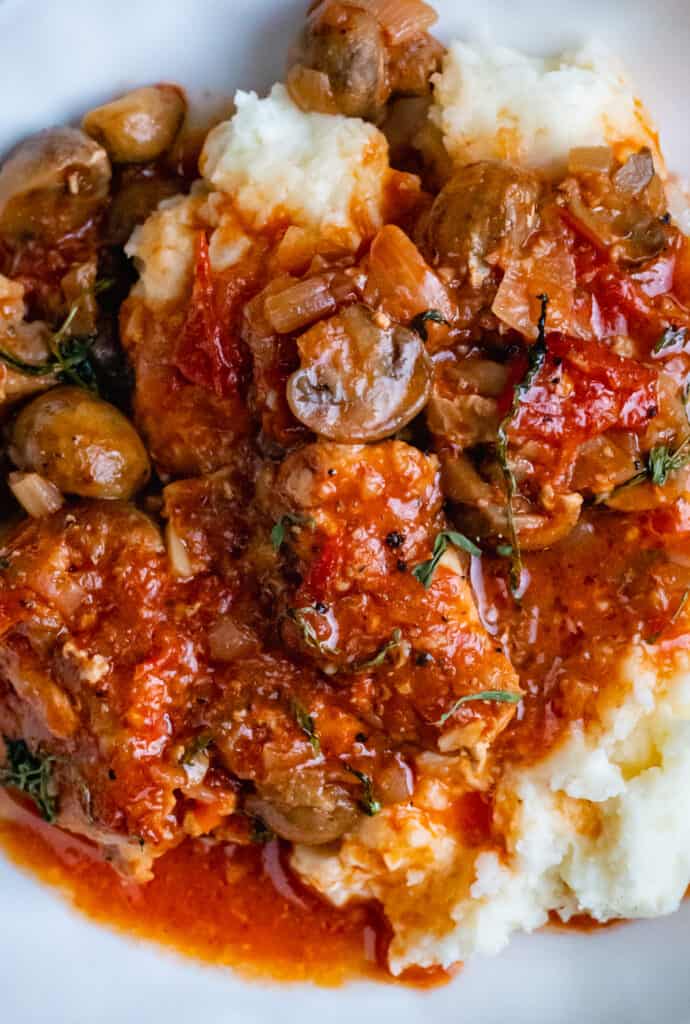 Slow cooker chicken chasseur