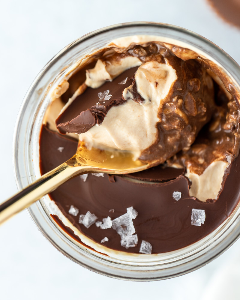 Peanut butter cup overnight oats