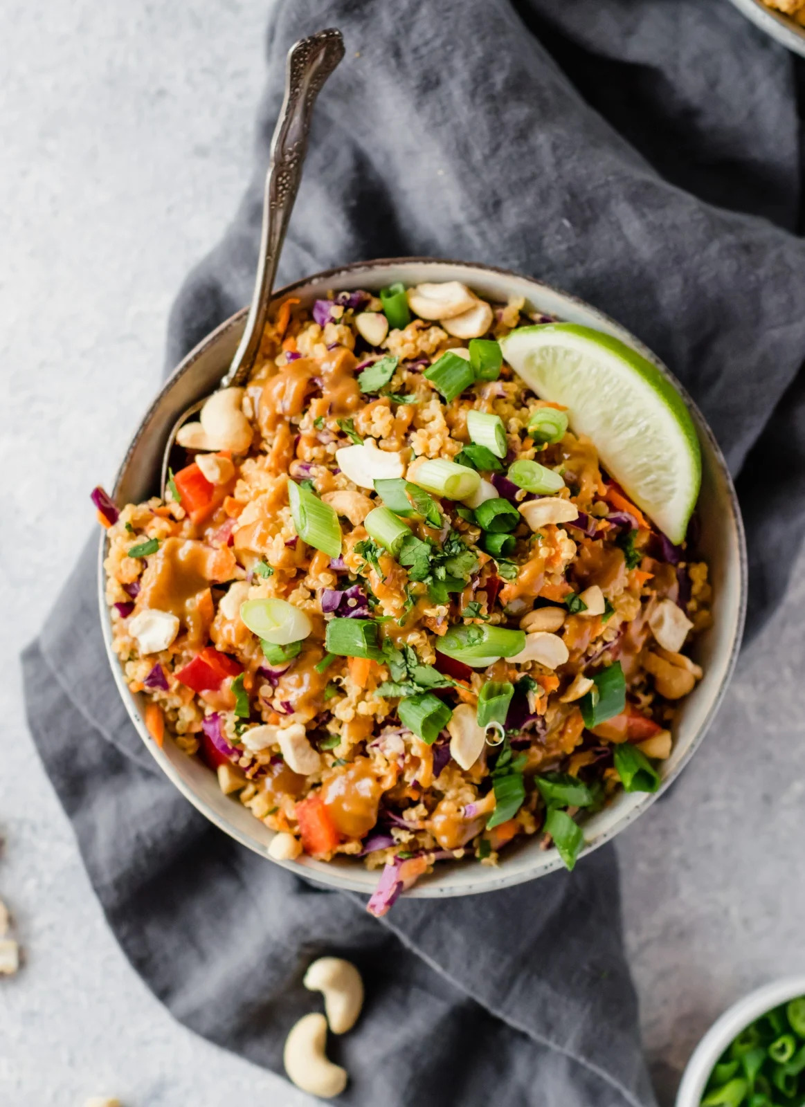 Crunchy salad with prawns and ginger