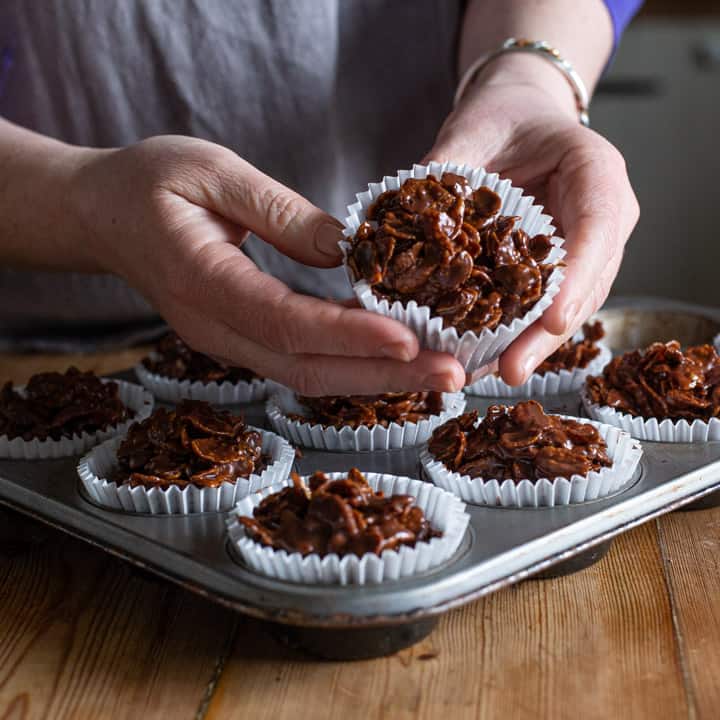 Chocolate crispy cakes