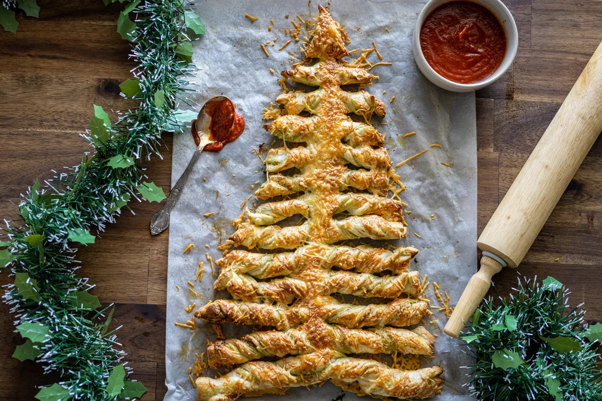 Pesto and cheese Christmas tree