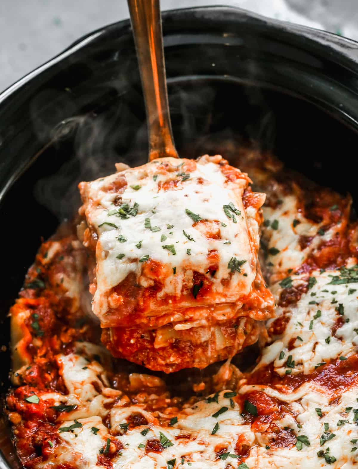 Slow cooker beef lasagne