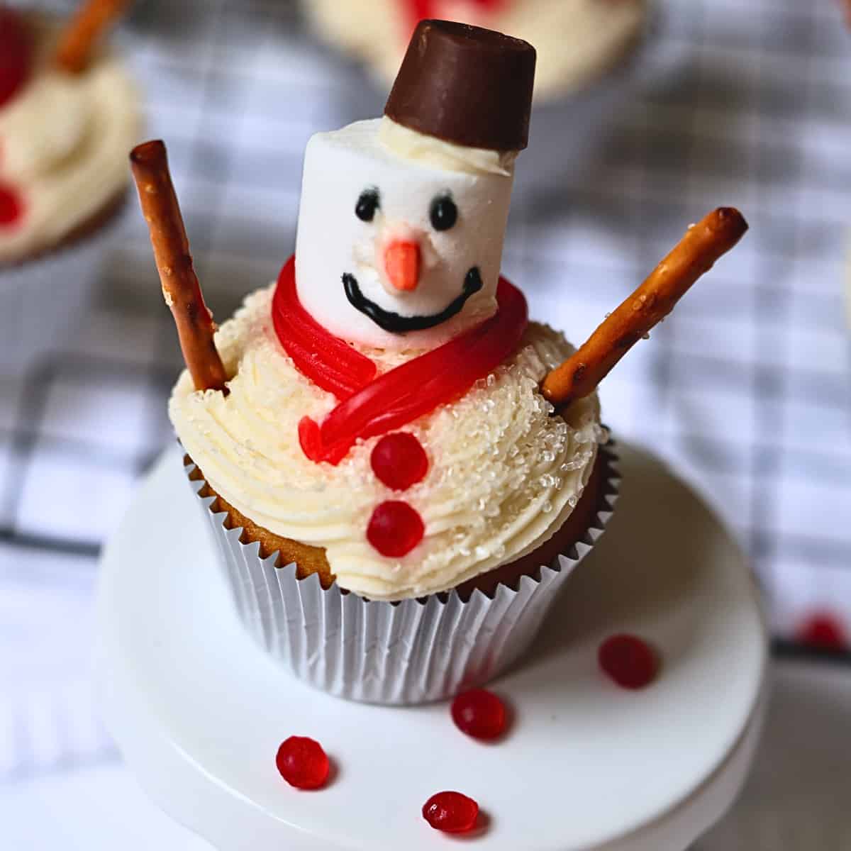 Snowman cupcakes